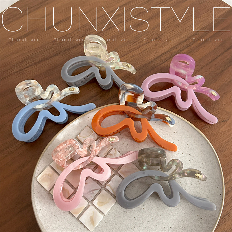 YD's new acetic acid gradient fresh butterfly shark clip for the back of the head, a girlish heart hair accessory and headwear clip for spring and summer details Picture