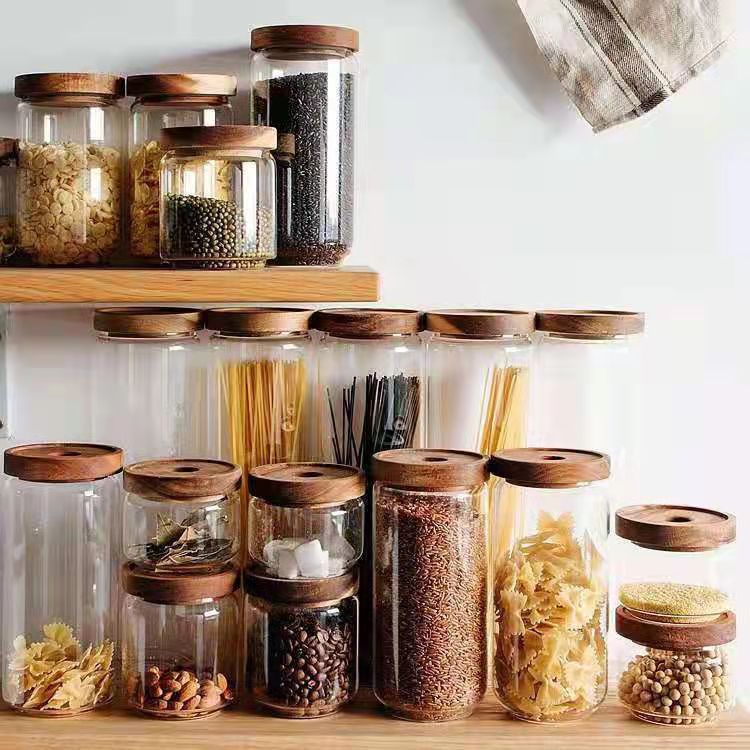 Household kitchen transparent glass jar, food-grade grain flower tea, coffee and tea can, sealed storage jar, glass jar full figure
