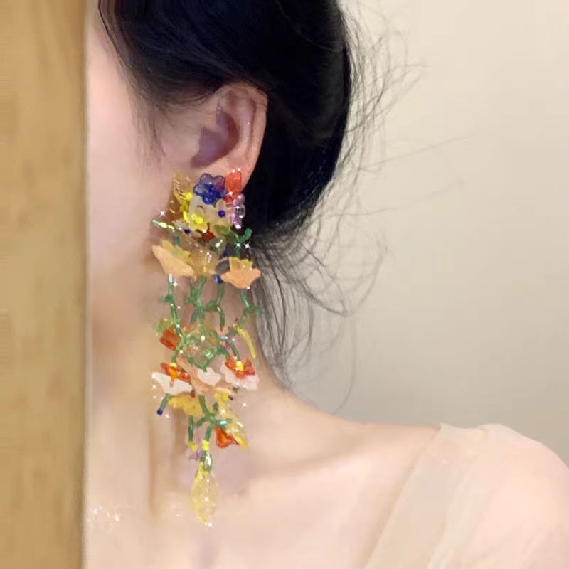 Personalized design sense, colorful flowers, hand-woven stud earrings, women's spring and summer beaded flower and leaf earrings, long earrings full figure