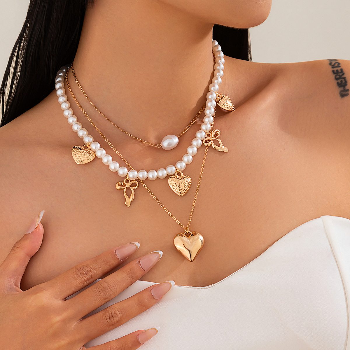 European and American cross-border jewelry, Baroque pearl beaded collarbone chain, retro heart-shaped alloy pendant necklace set Specification drawing