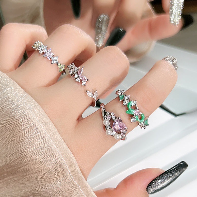 A niche design with a sweet pink diamond heart-shaped bow, a best friend ring, and a simple, individual, and cold style ring with micro-inlay for women full figure