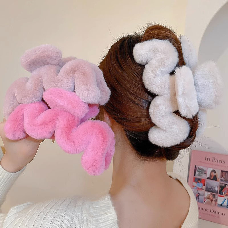 Extra-large spring and summer plush grab, cloud hair clip, dopamine sweet, back of the head, updo, shark clip hair accessory Specification drawing