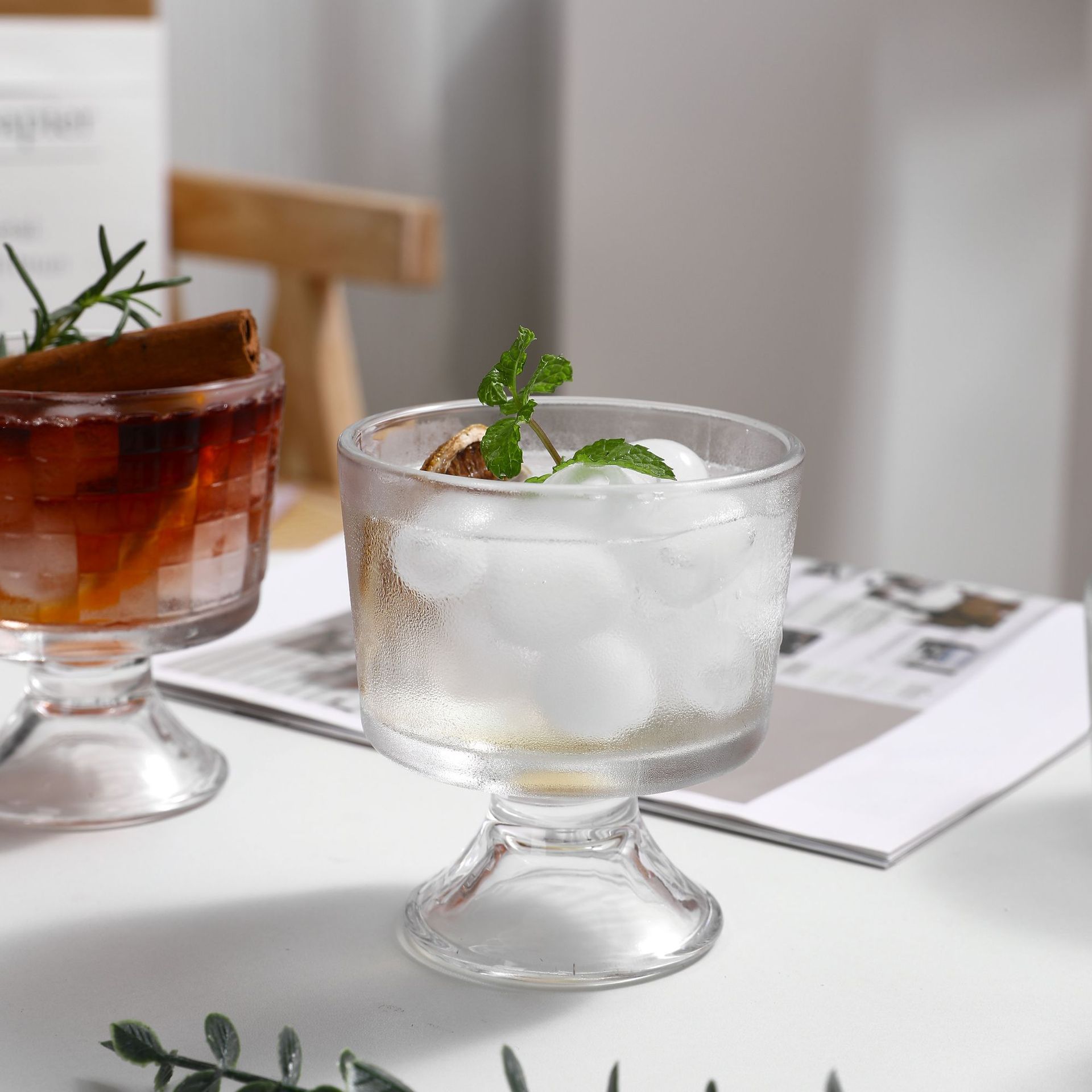 High-appearance-level short-legged glass cup coffee ice cream cup, summer home fruit short-legged dessert cup Specification drawing