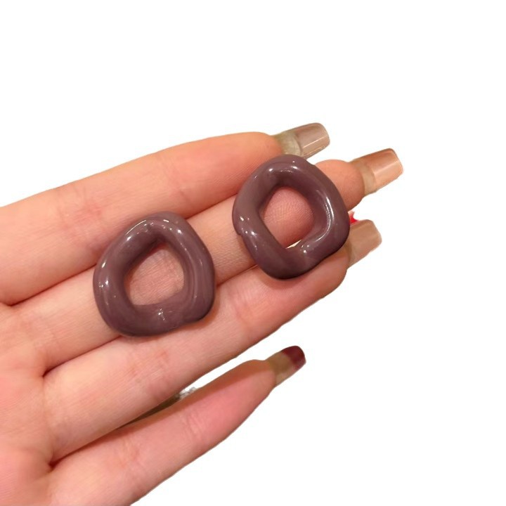 Stylish Hong Kong-style retro Ankela red circle geometric stud earrings for women in 2025, with a unique and high-end look that makes them look fairer Item Picture
