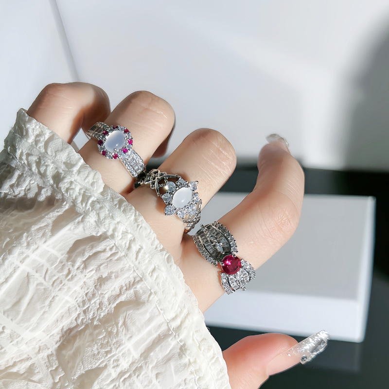 A delicate and trendy new Chinese-style light luxury high-end ring with a slightly inlaid egg surface and an open opening, a cold and elegant style ring for women on Instagram details Picture