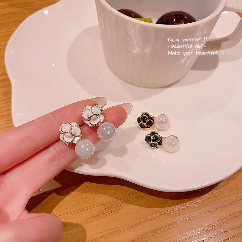 Wholesale of 925 Silver Needle New Mermaid Pearl Stud earrings for women with an ins style, light luxury and high-end design, versatile earrings Specification drawing