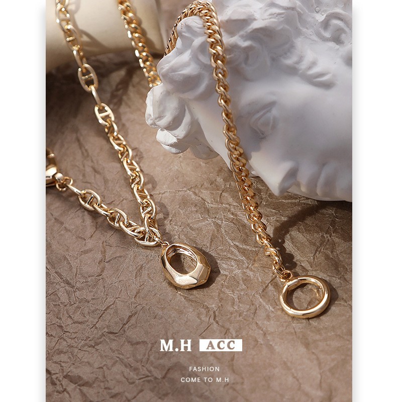 Cross-border Instagram gold irregular necklace, unique feminine charm, niche high-end sense, individual and versatile collarbone necklace details Picture