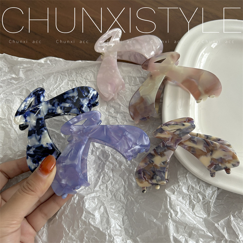 Korean imported popular shark hairpin grab, large summer 2023 new style, back of the head hairpin headwear grab for women Specification drawing