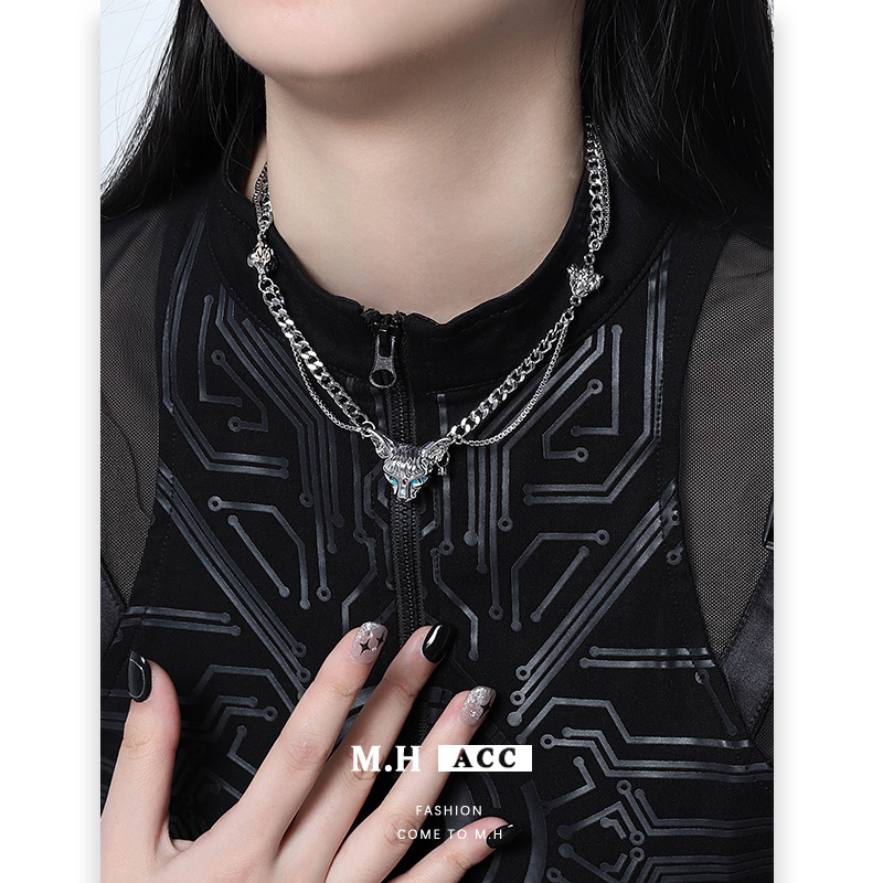 Original cat star cat necklace for women wholesale, niche design, high-end collarbone chain, hip-hop hot girl pendant accessory details Picture