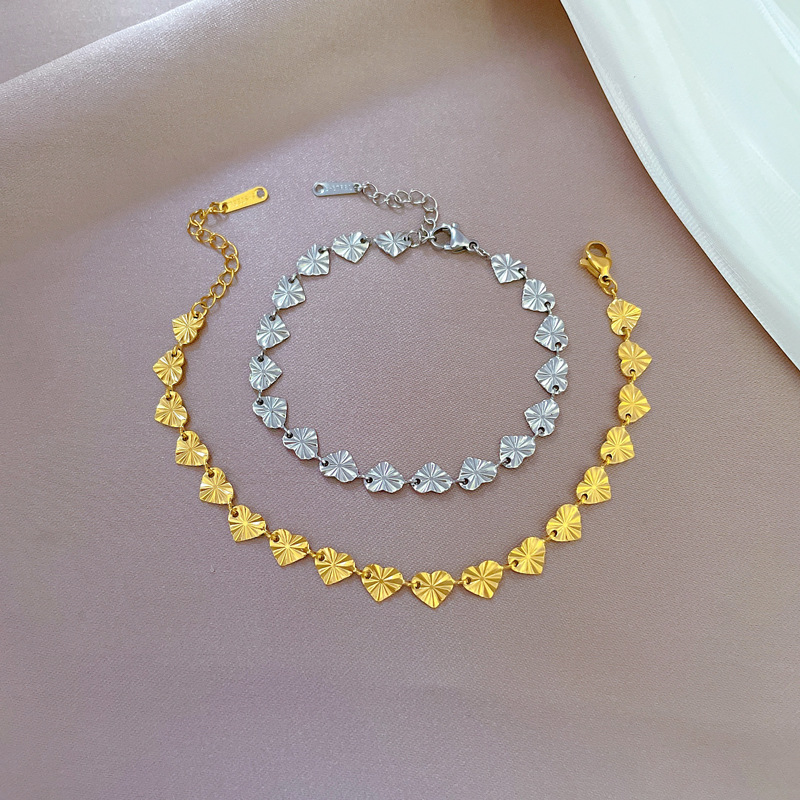 【 All-titanium Steel 】 Dongdaemun Personalized laser heart-shaped Chain bracelet, a retro best friend of a female Internet celebrity Application Scenario