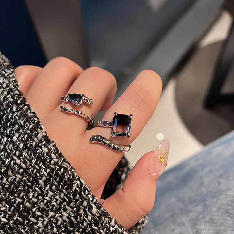 ins niche retro dark style lava personality gradient zircon ring, high-end design sense open index finger ring for women full figure