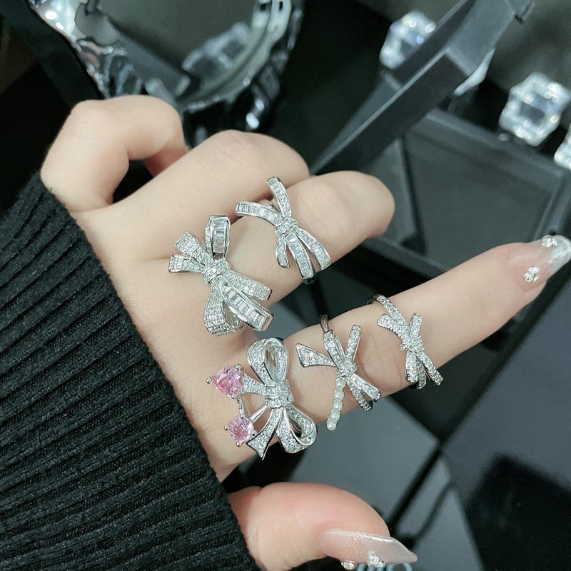 A high-end, light luxury, full diamond zircon bow, sweet and cool open ring for women on Instagram, with a cold and elegant style, a niche ring details Picture