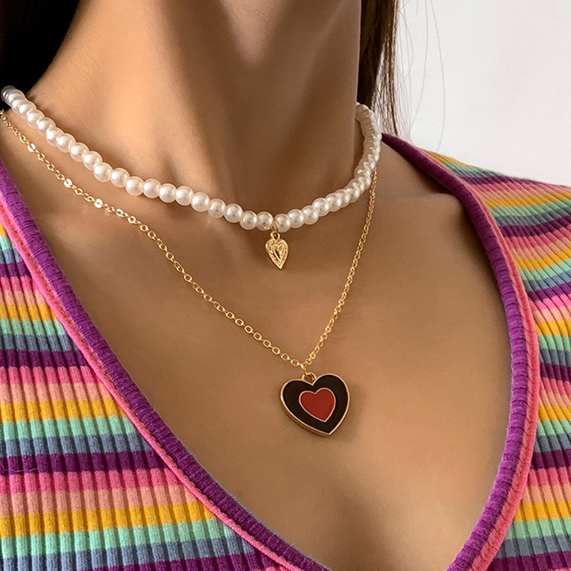 Hip-hop sweet and cool geometric oil-dripping heart necklace, retro imitation pearl set, beaded necklace, European and American cross-border jewelry full figure