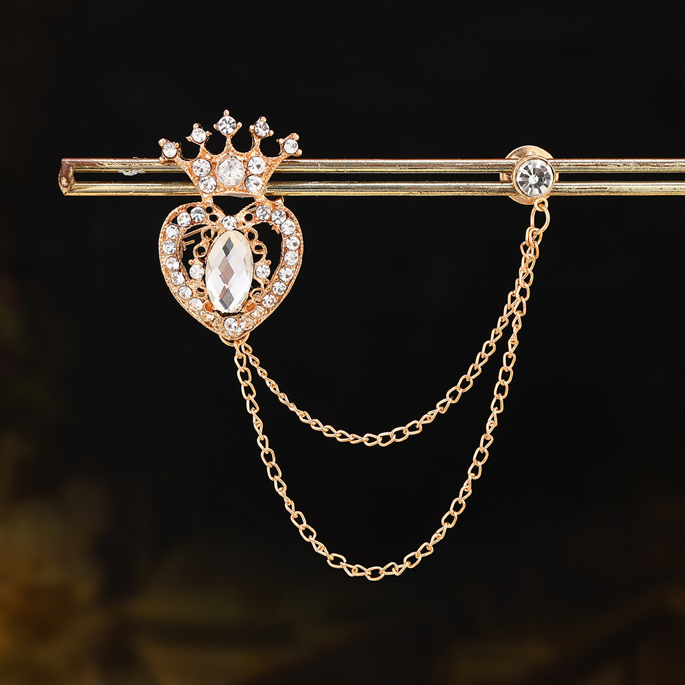 Korean-style trendy retro college style diamond-encrusted tile-shaped brooch, niche design sense, high-end and fashionable chest accessory details Picture