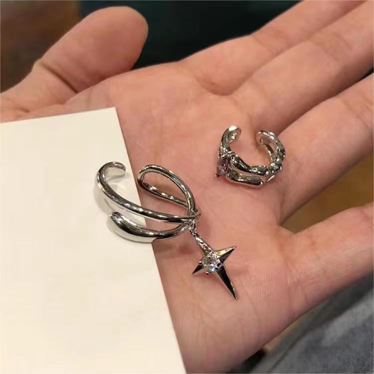 The new 2025 personalized geometric cold style ear bone clip for women, with a trendy and niche ins design sense, is a no-ear hole ear clip full figure