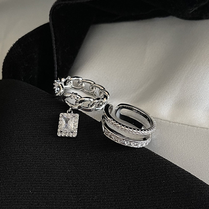 Sweet and cool style, unique geometric sparkling diamond zircon open ring, elegant and versatile for women, a small and niche socialite to wear in layers full figure