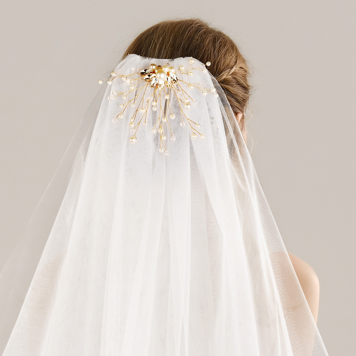 Wedding and engagement forest-themed elegant veil, cross-border new handcrafted beaded veil, honeymoon travel photography, marriage certificate and headwear details Picture