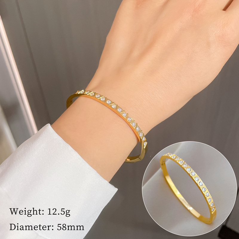 【 All-titanium Steel 】 European and American round zircon minimalist style titanium steel bracelet, minimalist cross-border retro stainless steel jewelry details Picture