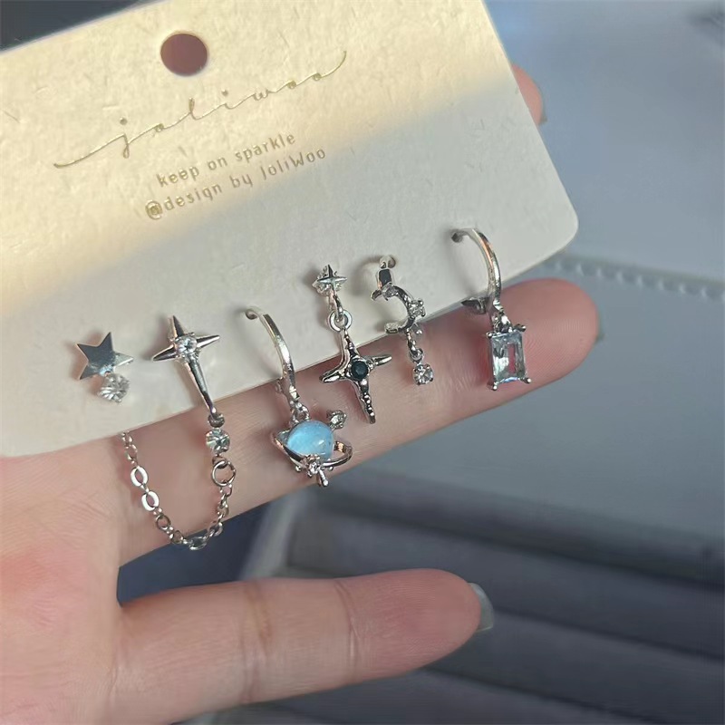 Surprise ~ 6-piece set of ear studs ~ Star Chain design earring and ear stud set, stylish and versatile Planet Zircon earrings Application Scenario