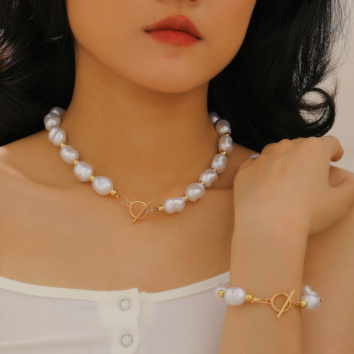 Foreign trade OT buckle jewelry, cross-border accessories, high-end, irregular-shaped, Baroque pearl necklace, bracelet set for women full figure