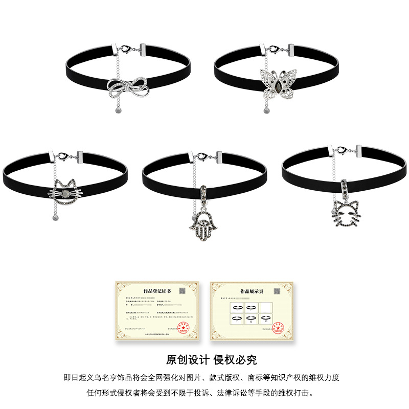 Spicy Girl sweet and cool dark punk belt necklace choker necklace, a niche original design for women with a high-end look Application Scenario
