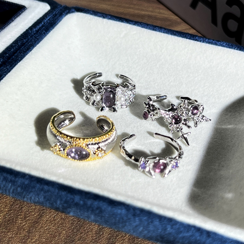 French retro brushed skirt edge purple diamond egg surface unique personality open ring, women's niche design sense light luxury ring Application Scenario