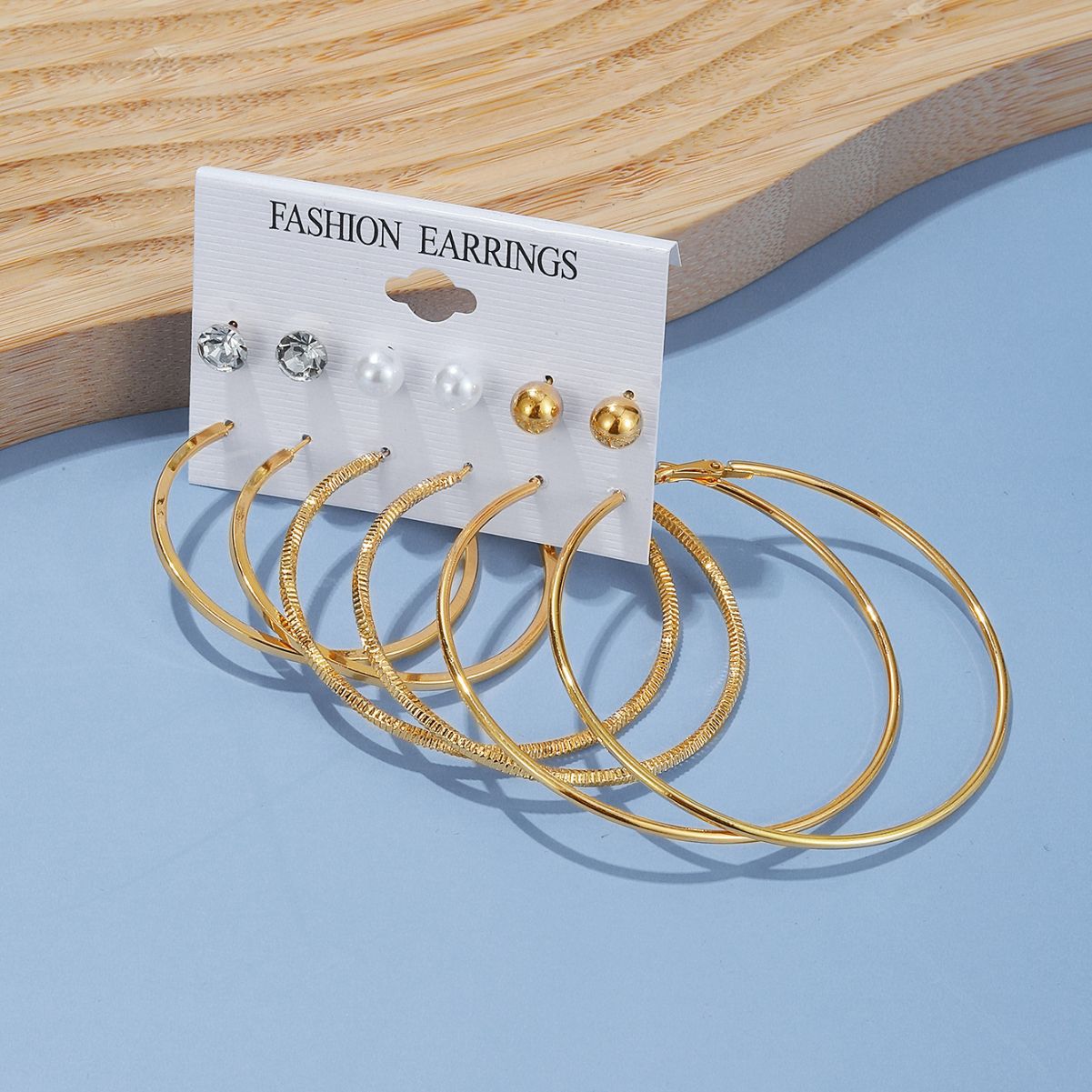 European and American cross-border creative rock exaggerated ear rings, simple 6-piece ear stud set, personalized earring combination wholesale Application Scenario
