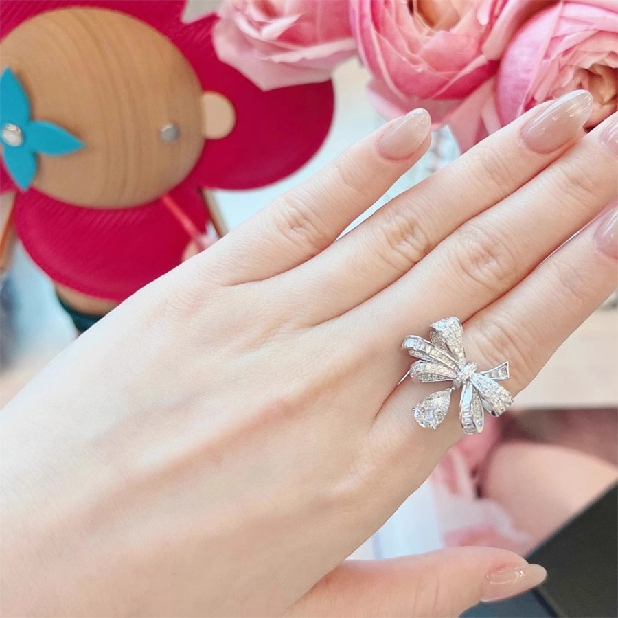 Heavy industry Super Flash Zircon bow water drop ring, a light luxury high-end niche ring for women, versatile retro index finger ring Application Scenario