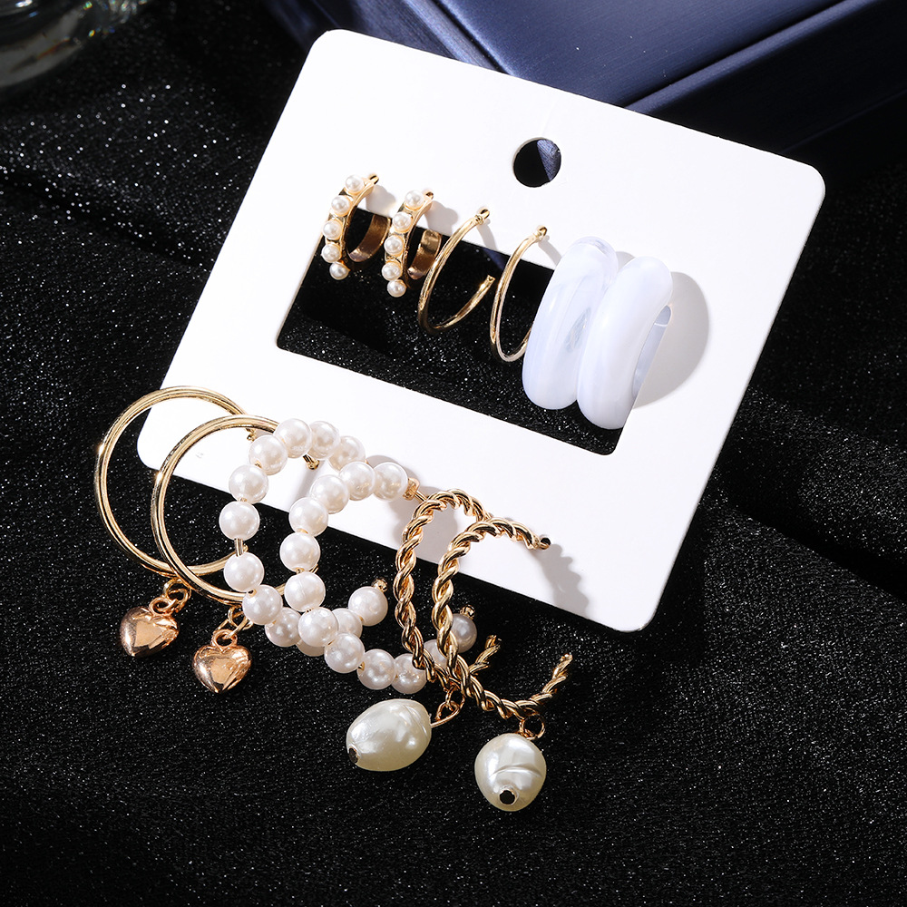 Cross-border exquisite stud earrings, resin ear rings, fashionable OL design sense, metal ear rings, heart-shaped pearl earrings and earrings wholesale Specification drawing