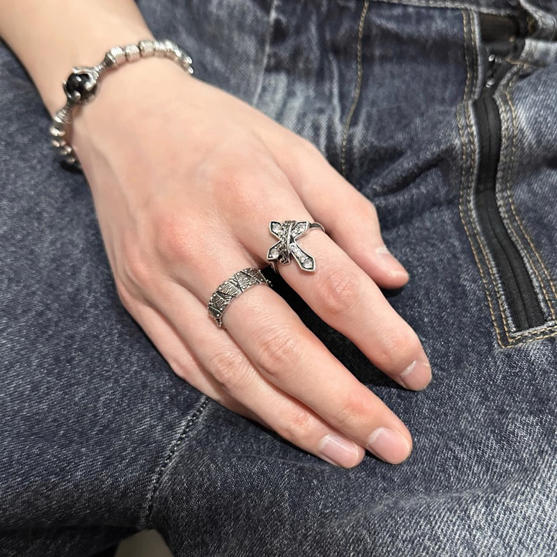 Retro aged cross opening ring, a unique design sense for women, fashionable and individual, hip-hop and cool index finger ring Specification drawing