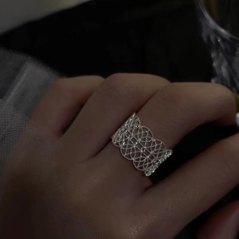 Lace, light luxury, high-end, niche design, sweet and cool feminine charm, food ring, ins, cold style, individual open ring Application Scenario