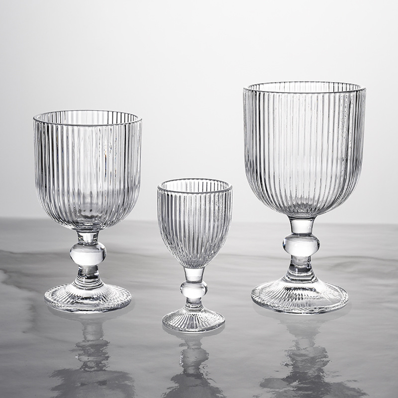 A complete set of American low-stemmed vertical striped red wine glasses, highball glasses, vertical striped glass wide-mouthed ice cream glasses and hotel wine sets details Picture