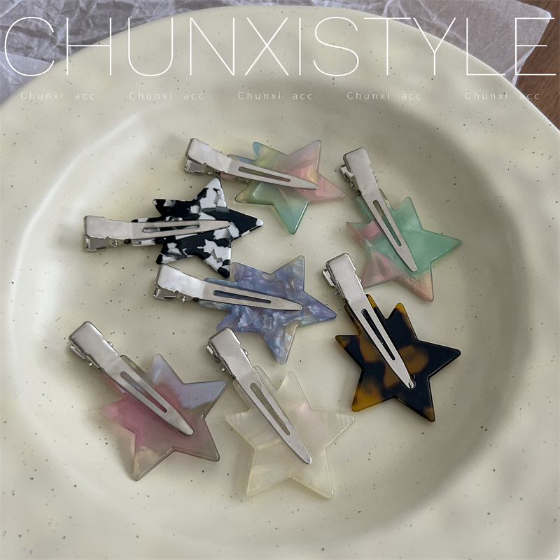 Dongdaemun, South Korea, ins seamless acetate bangs clip, simple and retro gradient hair clip, makeup and face wash Internet celebrity side clip Application Scenario