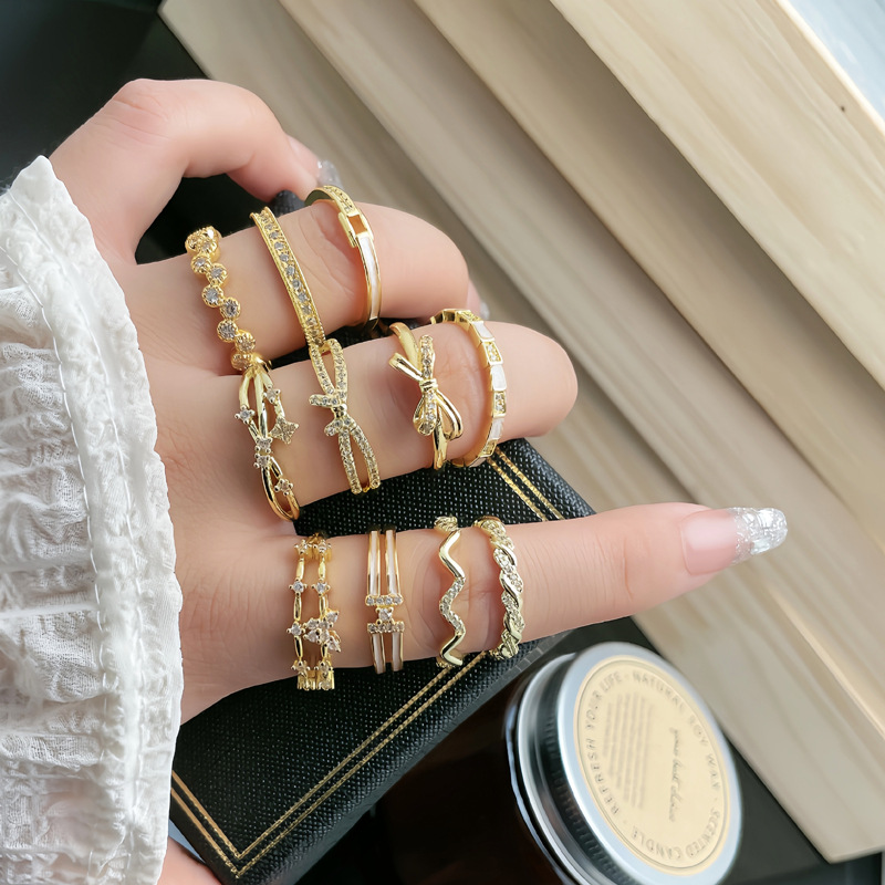 A simple, thin ring, small, French-style, line-open ring for women on Instagram, with a cold, sweet, cool and high-end look details Picture