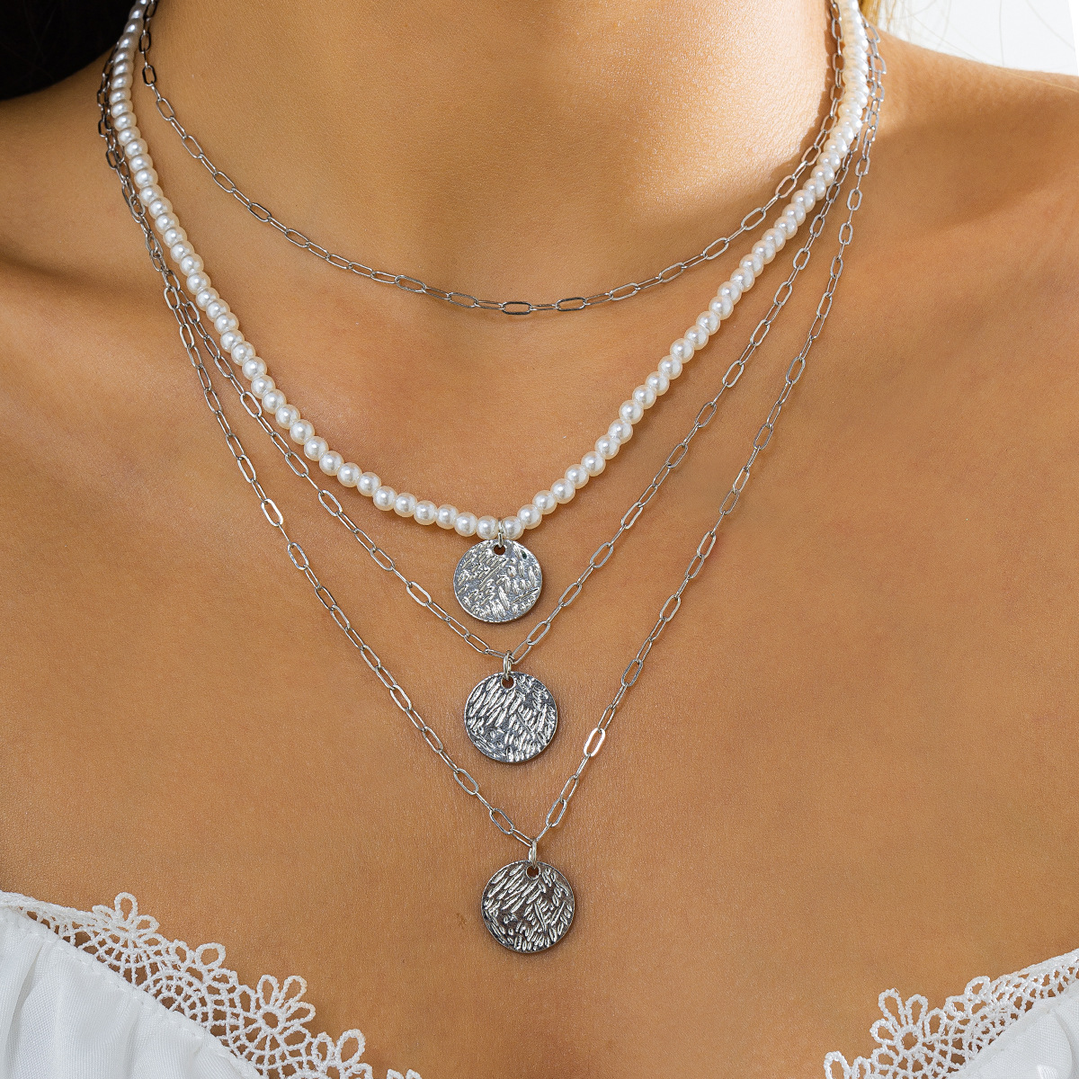 European and American cross-border jewelry, ethnic style imitation pearl woven layered necklace, retro rough surface round tag set necklace Specification drawing