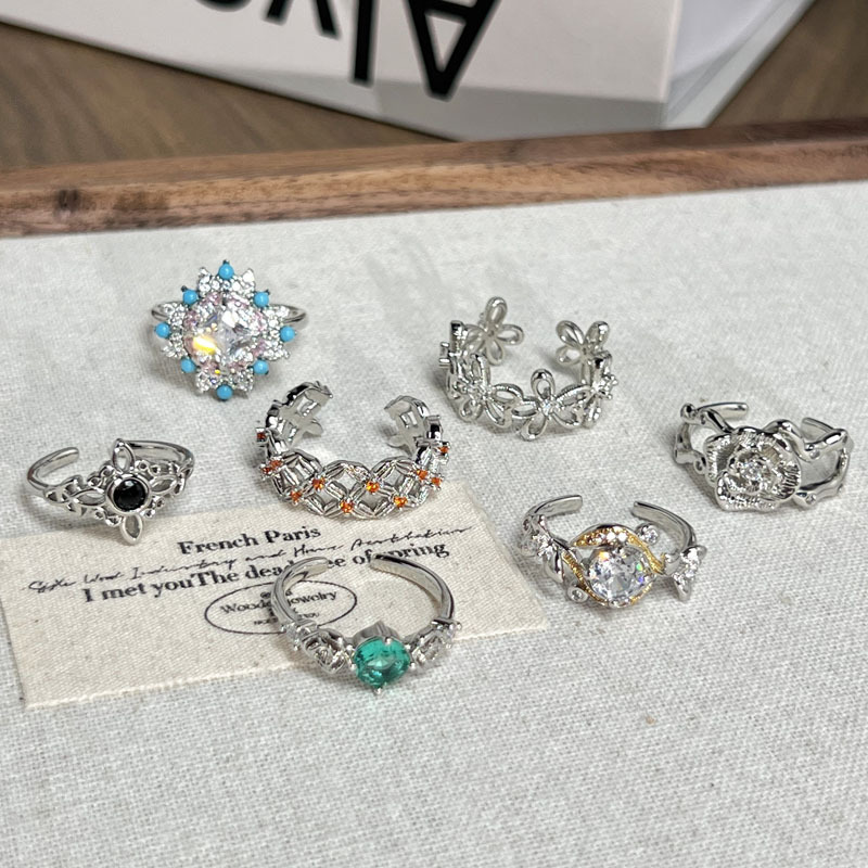 A light and luxurious blue pine hairpin with flowers, a fashionable and niche two-color ring, a unique and elegant floral ring for women details Picture