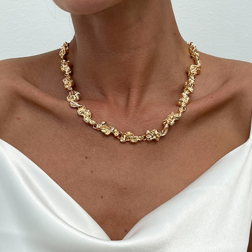 European and American cross-border jewelry, cold style irregular lava alloy collar, personalized geometric pleated necklace set details Picture
