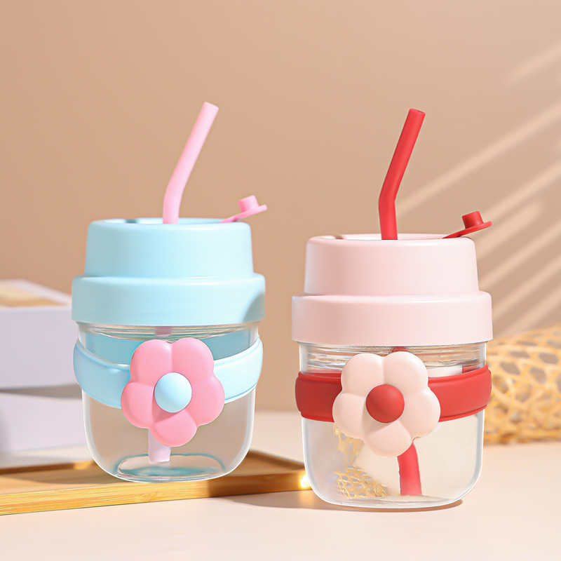 High appearance level glass cups, creative flowers, small flowers, straw water cups, cute and portable water cups for students, wholesale Application Scenario