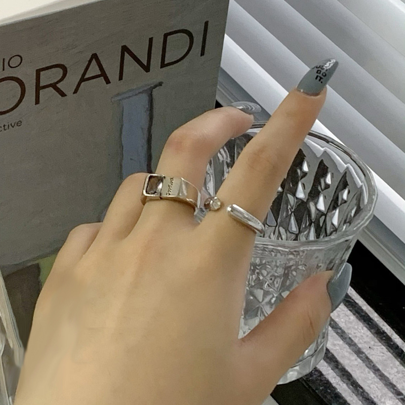 Fashionable, cool and minimalist ins cold style irregular geometric opening ring, a niche design for women, versatile food ring Specification drawing