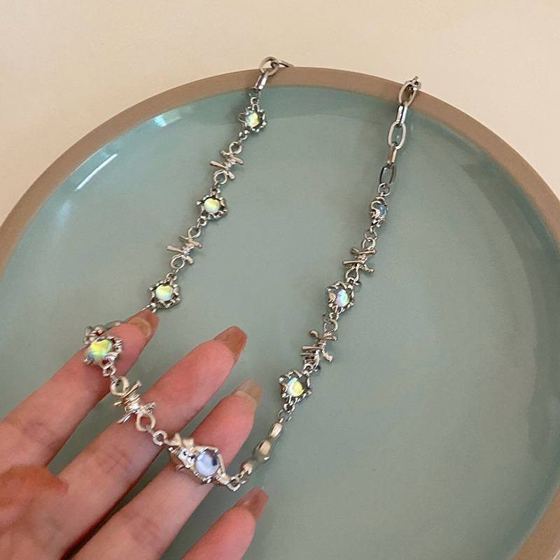 Super beautiful moonstone ~ Sweet and cool Spice Girl necklace, women's design sense, niche collarbone chain, 2022 new trend details Picture