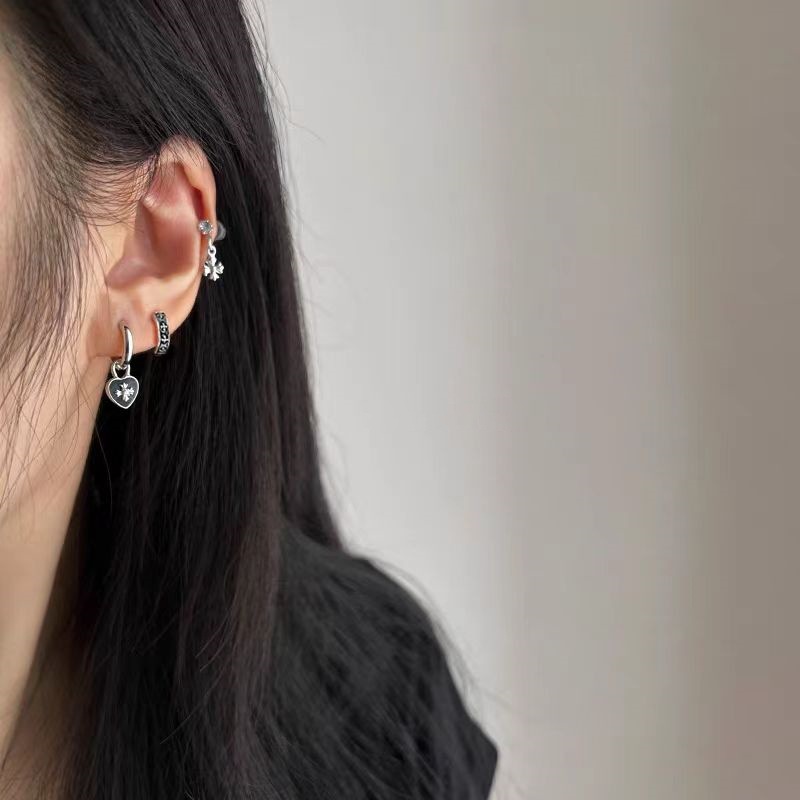 A set of six retro European and American cross star earring earrings with a minimalist diamond-encrusted design for women Application Scenario