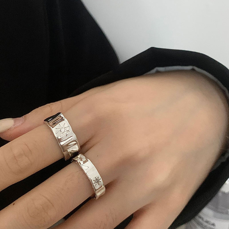 Simple couple rings, plain bezel starlight zircon diamond ring, women's niche design, high-end feel, 2023 new trend Application Scenario