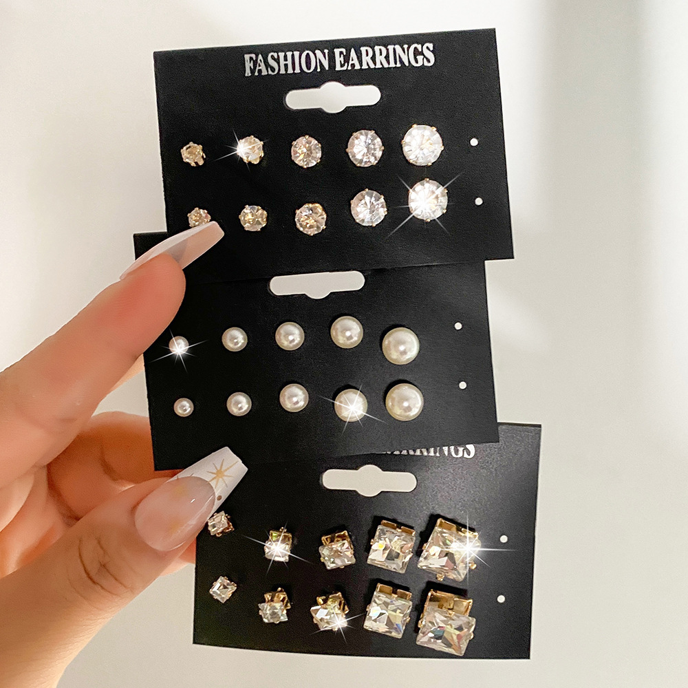 A set of 15 pairs of geometric six-prong crystal zircon stud earrings with a retro charm, which are popular in European and American foreign trade Specification drawing