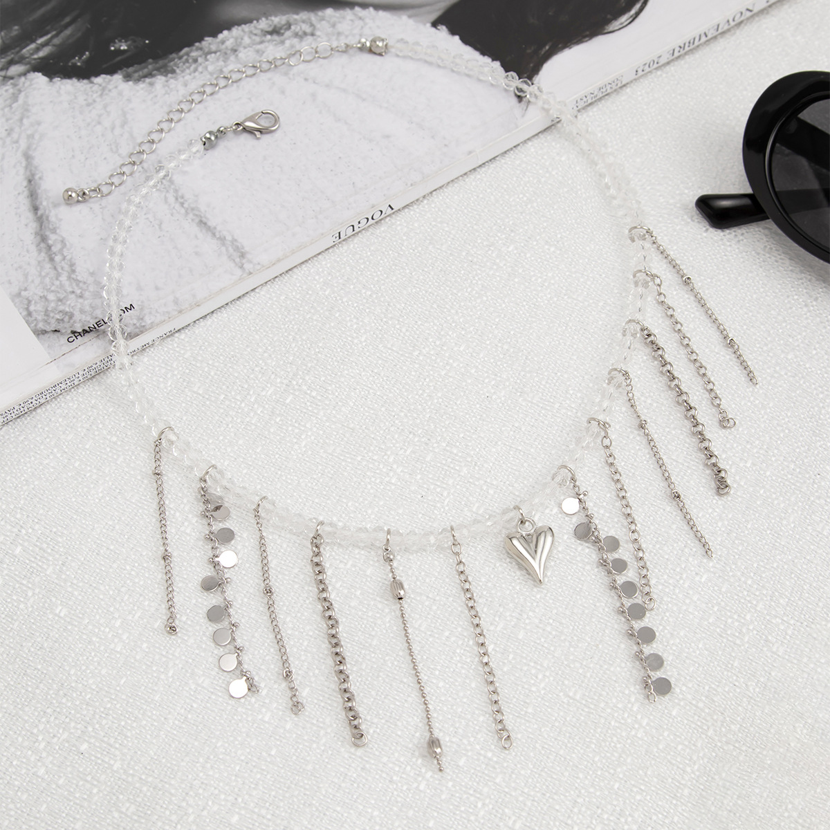 European and American cross-border jewelry, cream sweet girl style heart pendant necklace, elegant imitation pearl tassel chain, collarbone chain Application Scenario