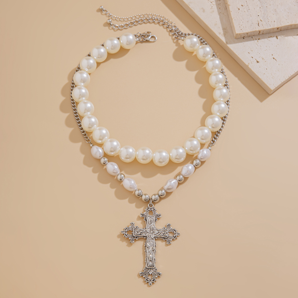A fashionable cross-shaped pearl necklace set with a touch of fashion from Europe and America, and a versatile alloy geometric collarbone chain Application Scenario