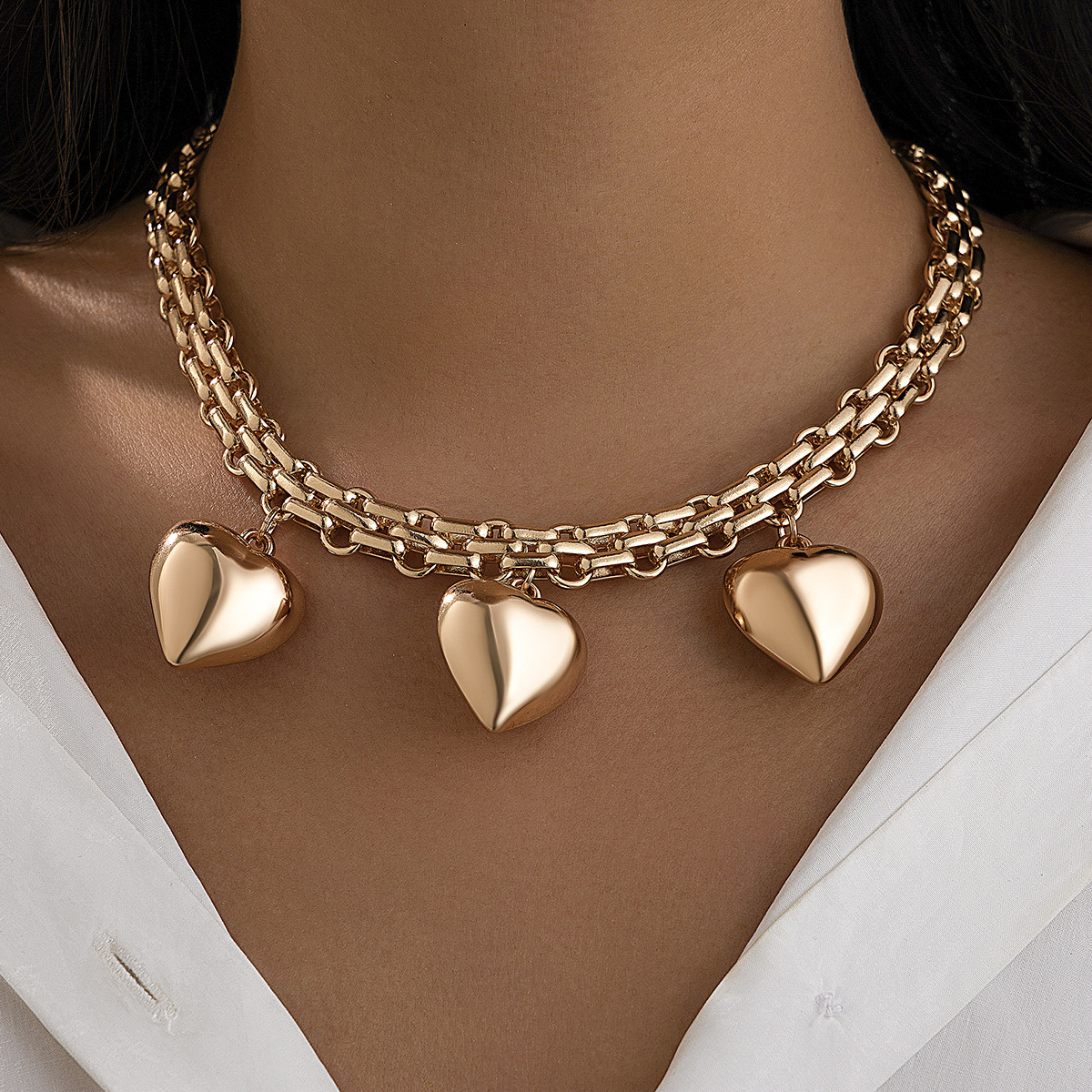 European and American cross-border jewelry, ins style, versatile hollowed-out heart-shaped necklace, five-pointed star alloy double-row collarbone chain Specification drawing