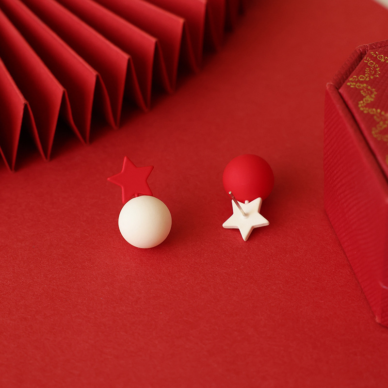 Red star earrings with asymmetrical design, five-pointed star stud earrings, candy-colored earrings, women's autumn and winter collection Item Picture