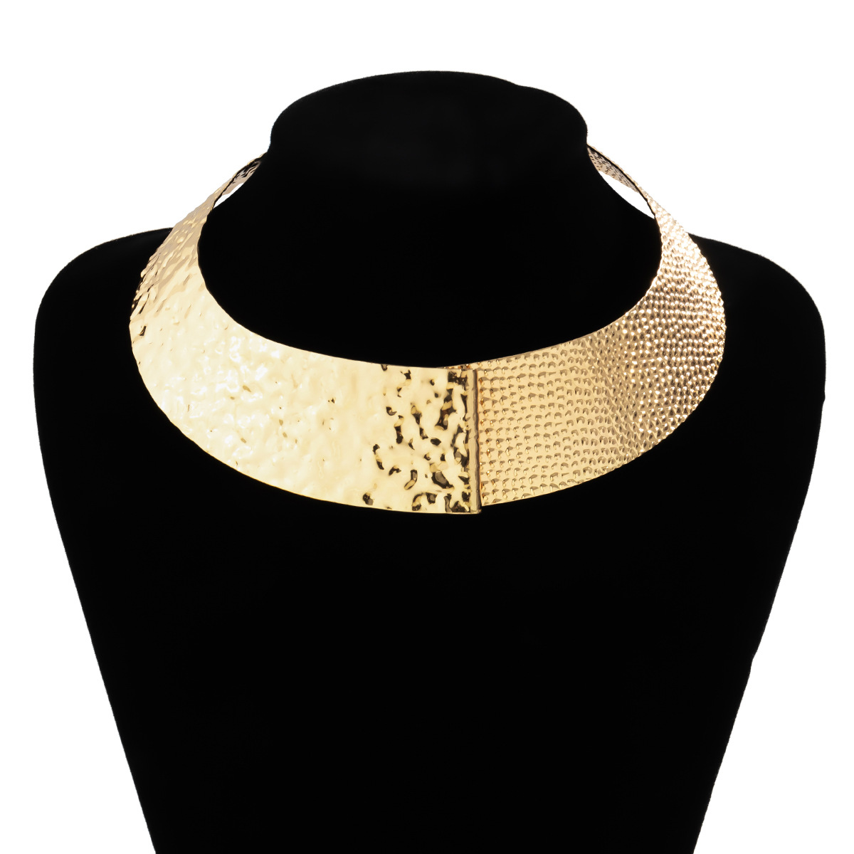 Exaggerated choker opening necklaces in the tribal style of Europe, America and Africa, metal irregular wide corrugated punk necklaces Item Picture
