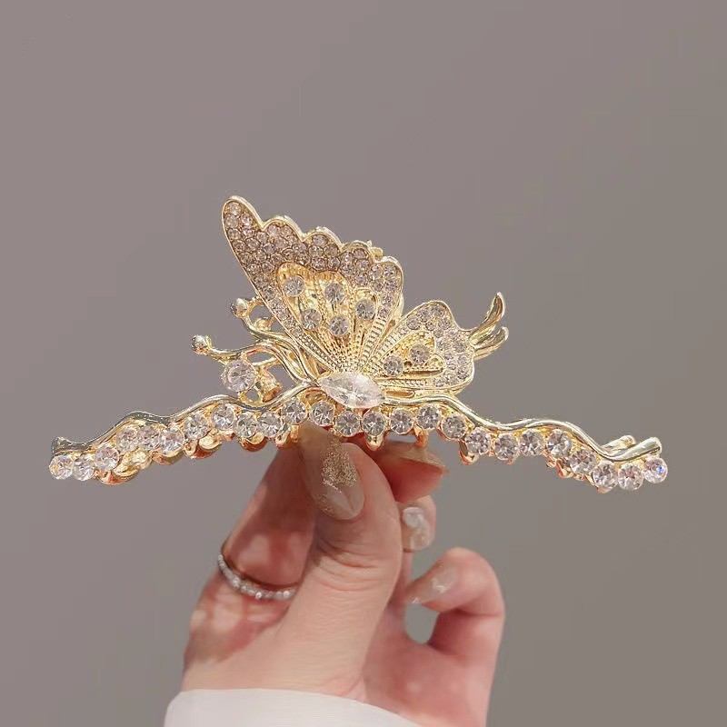 High-end, light luxury pearl water diamond butterfly grabber, women's back head plate hair clip, large shark clip headwear hair clip Application Scenario