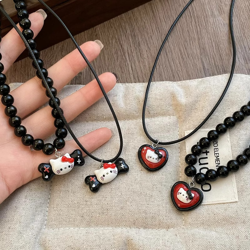 Katong Cute Dopamine Series Colorful Fun Sweet Love Kitty Cat Design sense Necklace collarbone chain for women Application Scenario
